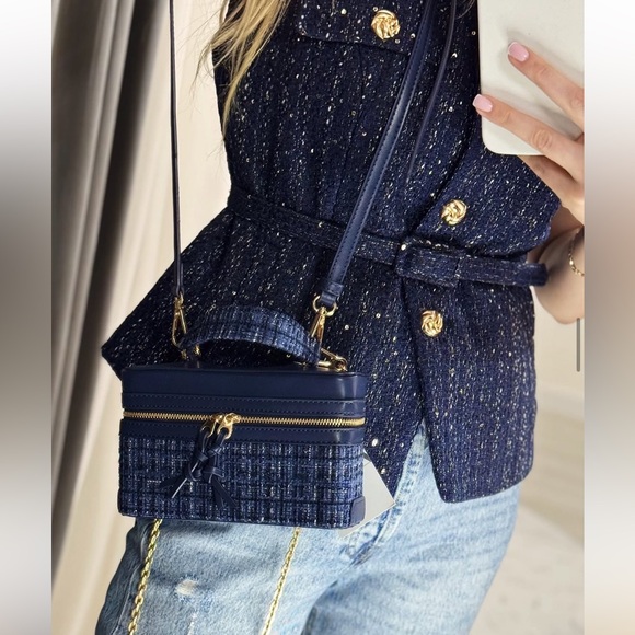 Chic Hobo Bag Dual Zipp Crossbody - Picture 9 of 17